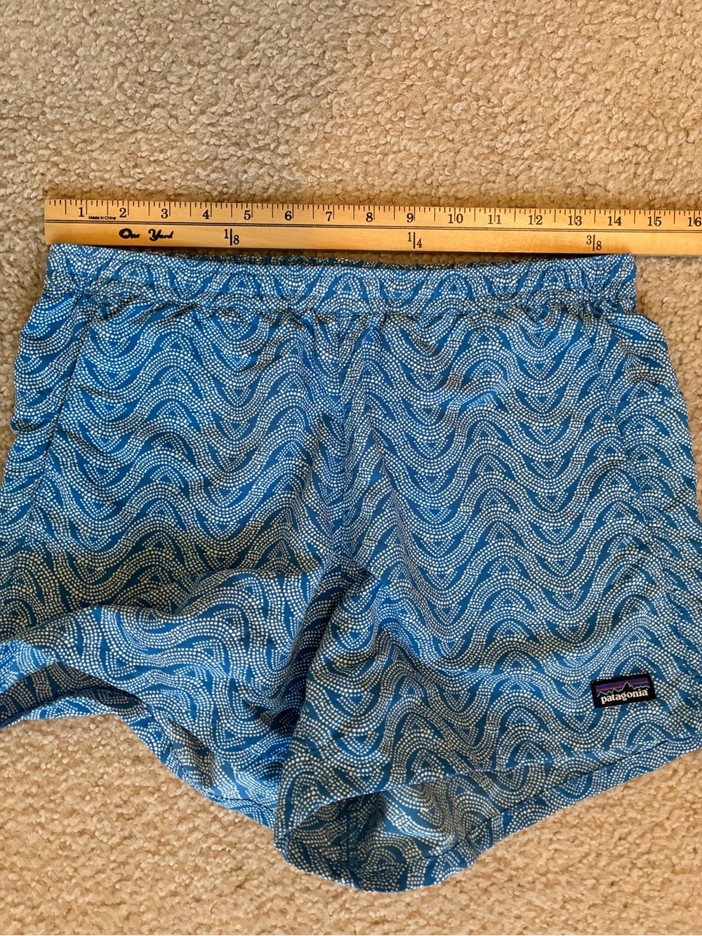 Patagonia Women's 5" Baggies | Blue Wave Patterned Shorts S - Picture 10 of 16